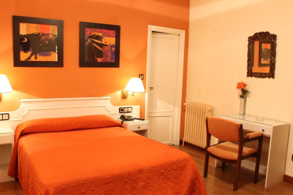 Hotel Residencia Gran Via Salamanca Room photo